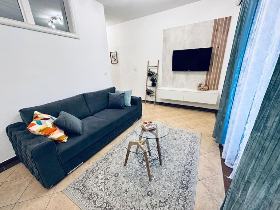 Beautiful Fully Renovated Apartment By The Sea, Large Balcony With Enchanting Views Neum Dış mekan fotoğraf