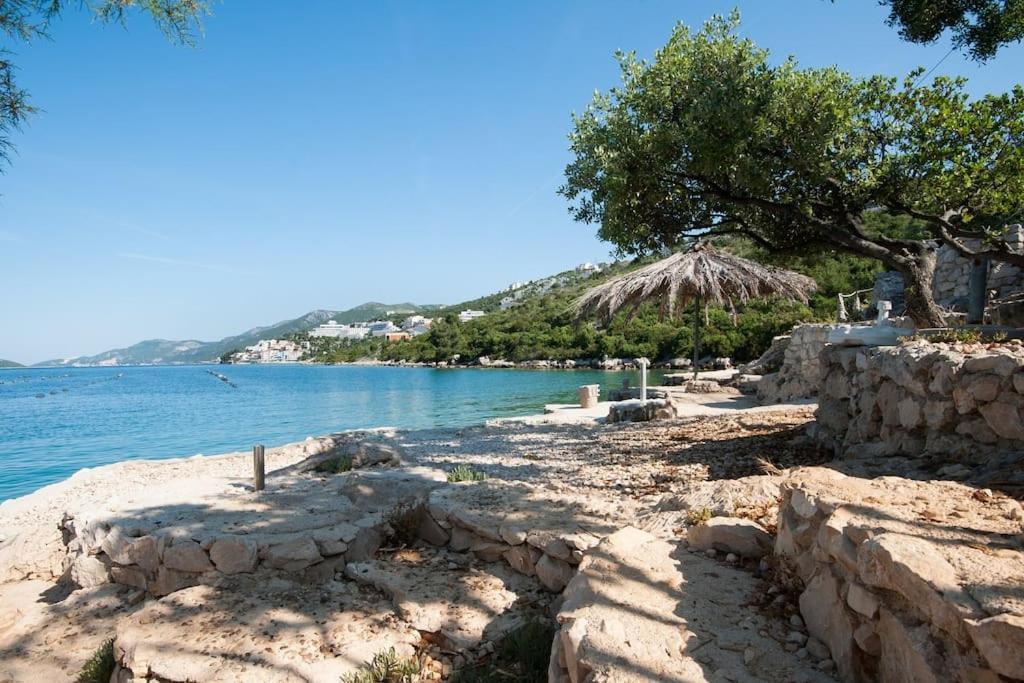 Beautiful Fully Renovated Apartment By The Sea, Large Balcony With Enchanting Views Neum Dış mekan fotoğraf